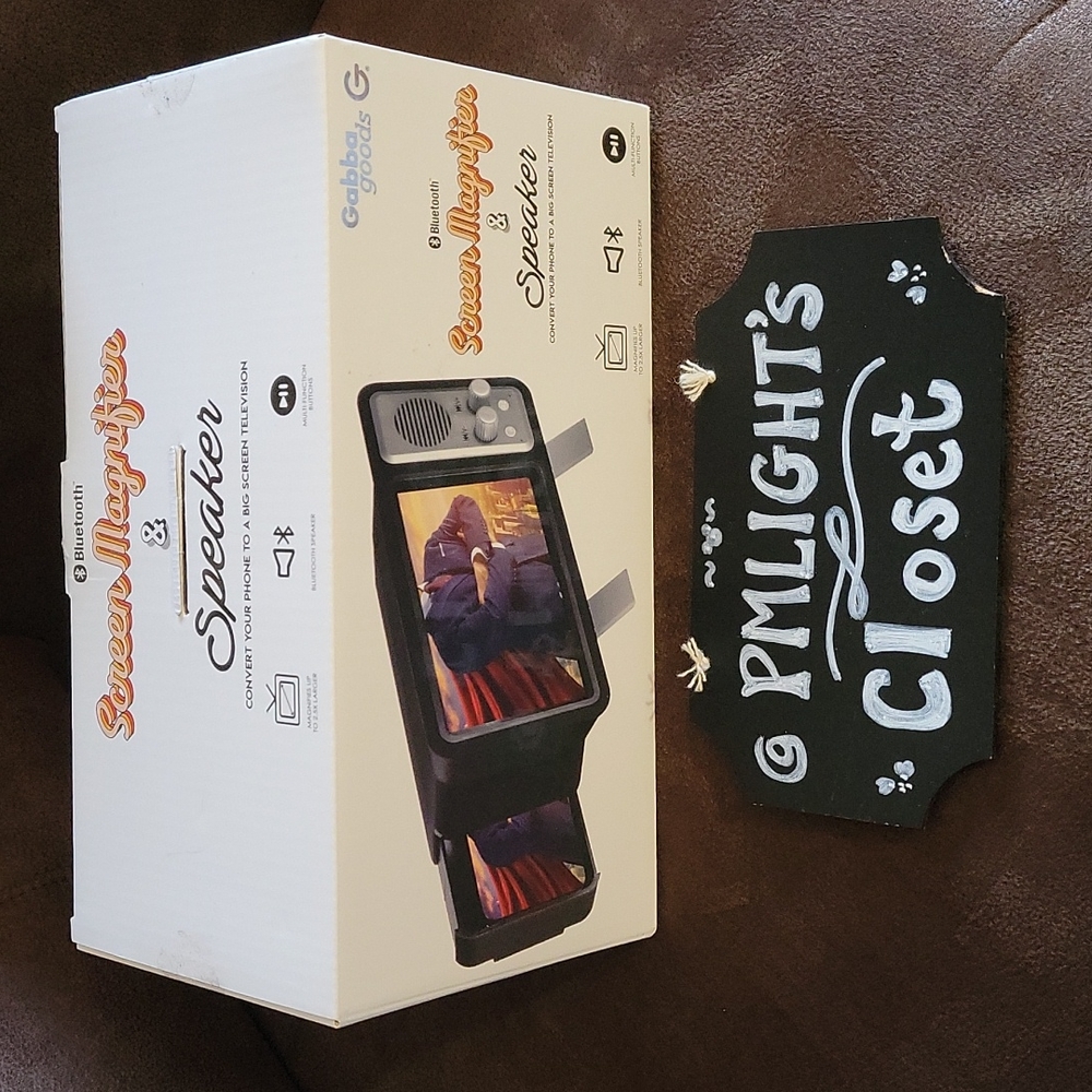 New Gabba Goods Bluetooth Cellphone Screen Magnifier & Speaker